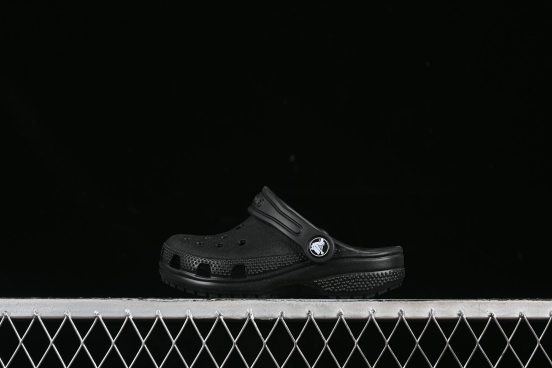 Crocs Classic Clog Kids Lightweight Slip-Resistant Comfortable Water Shoes - Classic Clog